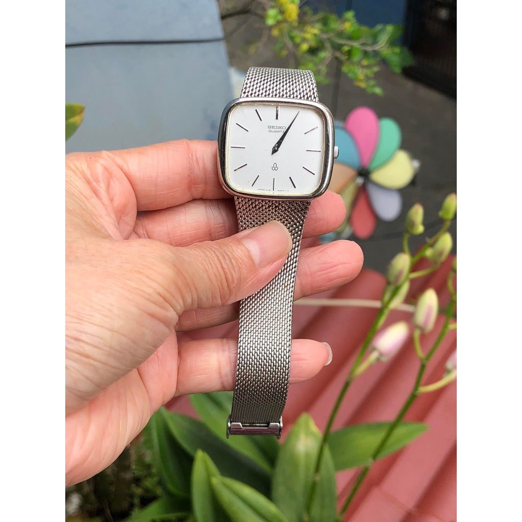 Đồng hồ nam hiệu Seiko, dây lụa, hàng đã qua sử dụng