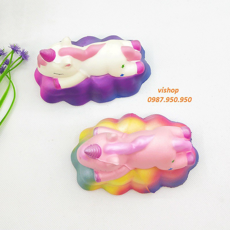 SquiShy NGỰA NẰM TRÊN MÂY