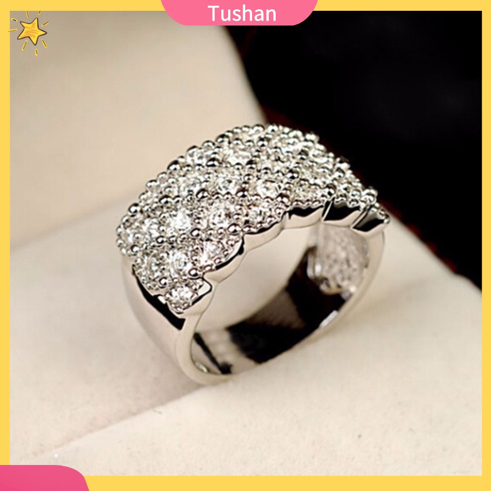 Nhẫn Đính Hôn Đính Đá Sang Trọng