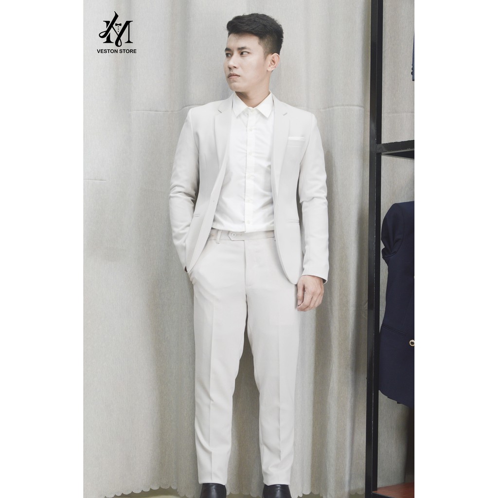 Bộ vest nam màu kem ôm body tặng kèm cà vạt nơ | BigBuy360 - bigbuy360.vn