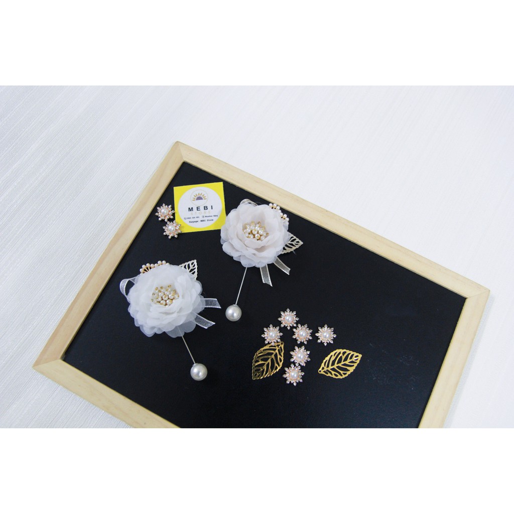 (ảnh thật 100%) hoa cài áo vải voan size nhỏ đính nhụy trai và phụ kiện cao cấp (size 5.5-6cm)