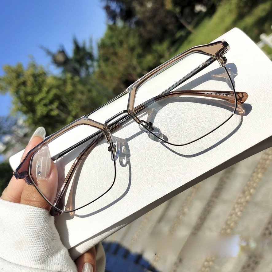 Kính đổi màu GM Look cho nam nữ