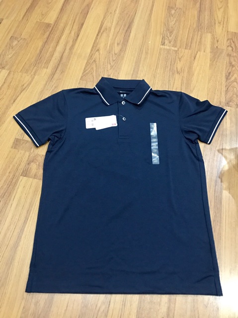 Áo Polo Uniqlo xách Đức