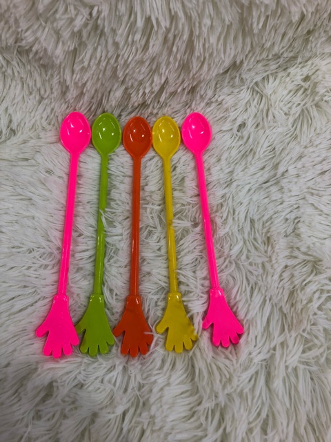 Thìa phíp khuấy sinh tố 10c 1 vỉ. Màu ngẫu nhiên | BigBuy360 - bigbuy360.vn