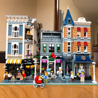 (có sẵn) bộ đồ chơi lắp ráp Creator The Assembly Square Quảng Trường Nhộn Nhịp 99007 Lepin 15019 Lele S7218
