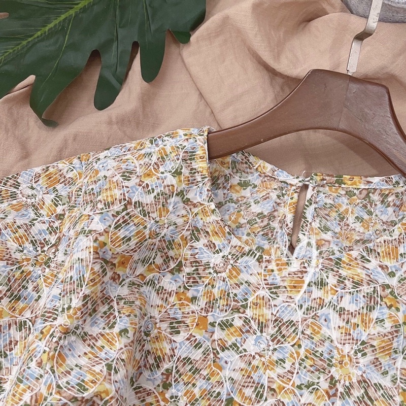 Set áo hoa tay bồng, chân váy cam