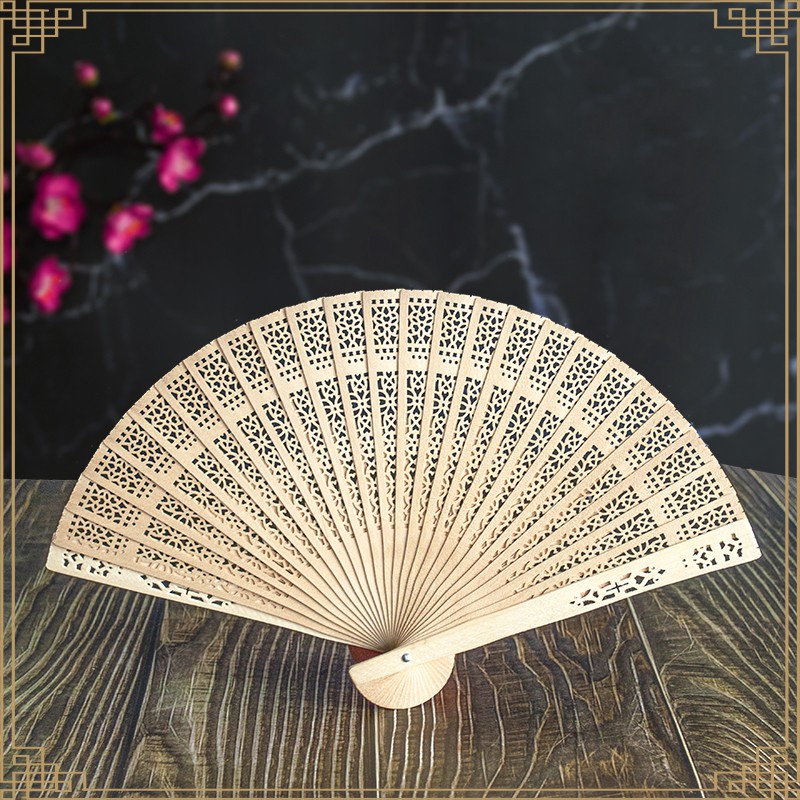Quạt Xếp Gỗ Họa Tiết Cầm Tay Phong Cách Cổ Trang Đồ_lưu_niệm