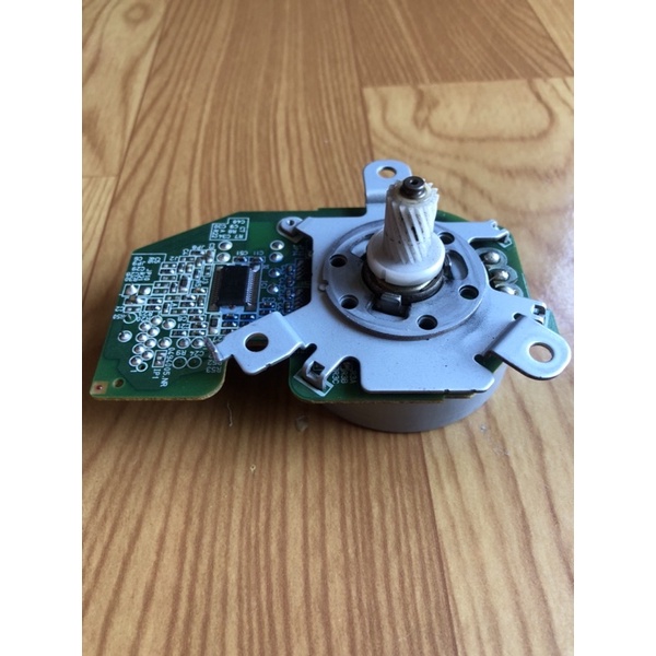 Motor máy in HP Laserjet  P3015