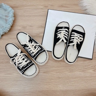 giày thể thao vải đế bằng