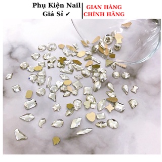 Đá khối chân bằng màu trắng mix size 100 viên,