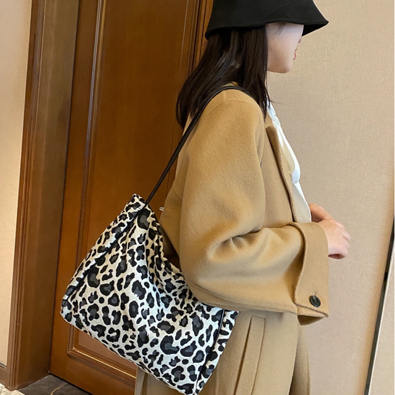 Túi xách đeo vai IELGY phong cách thời trang cho nữ