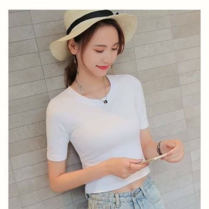 Áo Croptop tay ngắn 2 màu hình thật.