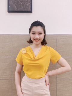 Áo lụa cổ đổ kèm hoa