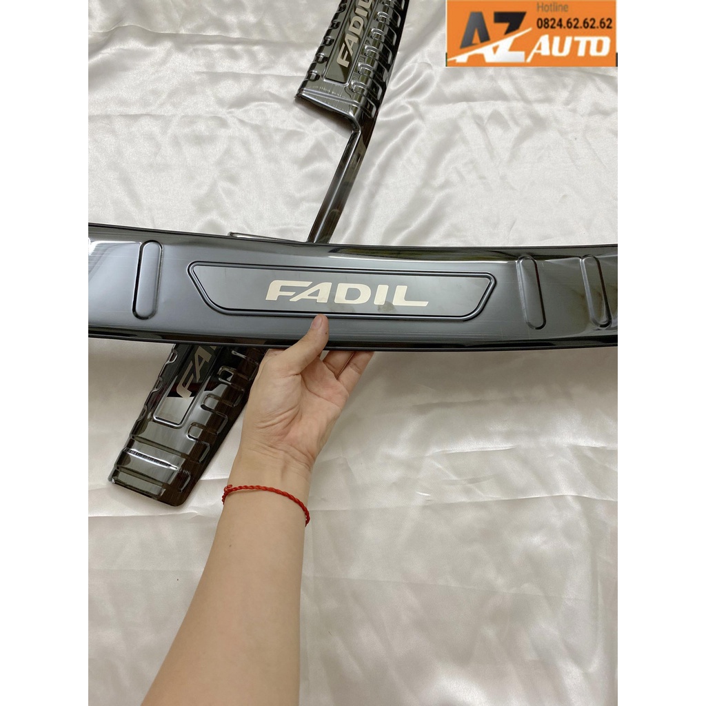 Ốp Chống trầy cốp Vinfast Fadil 2019-2022 mẫu titan