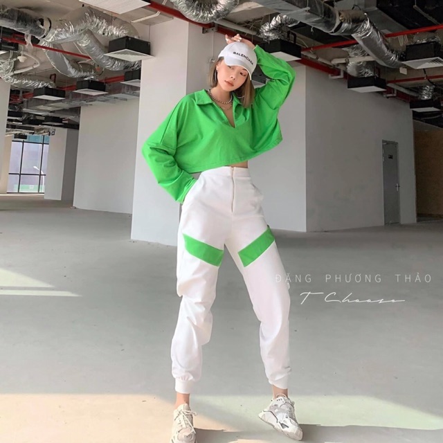 Set áo zip croptop dáng xuông mix quần da cá tàu phối sọc nổi bật
