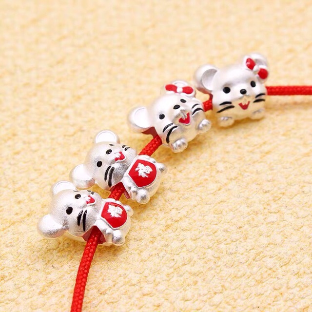 Vòng tay chỉ đỏ may mắn con giáp năm bạc ta