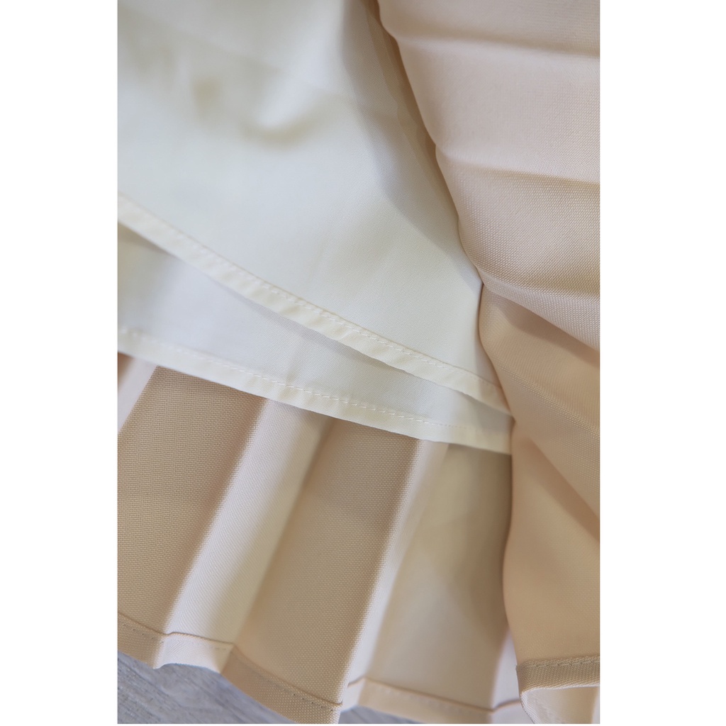 Chân váy dập ly Leila Closet.