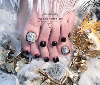 Hoa bột ẩn xoáy chân, ẩn chân