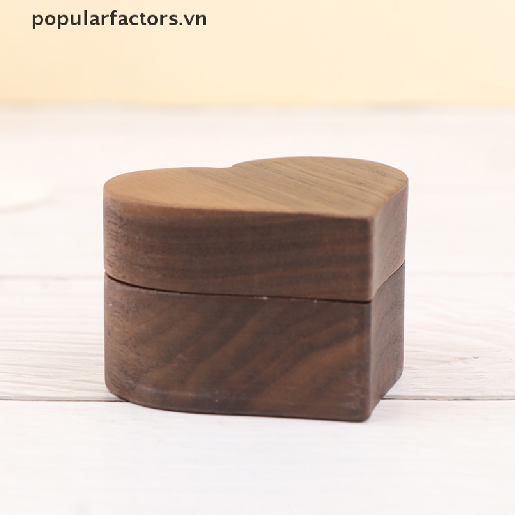 Hộp Đựng Nhẫn Cưới Hình Trái Tim Bằng Gỗ Ốp