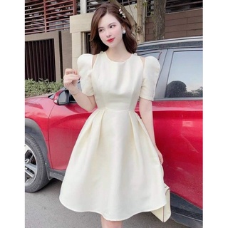 Đầm xoè tafta hở vai kèm tag