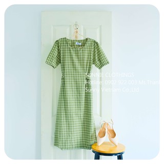 Váy caro xanh lá cổ vuông dễ thương - Sunnie Clothings SUN14