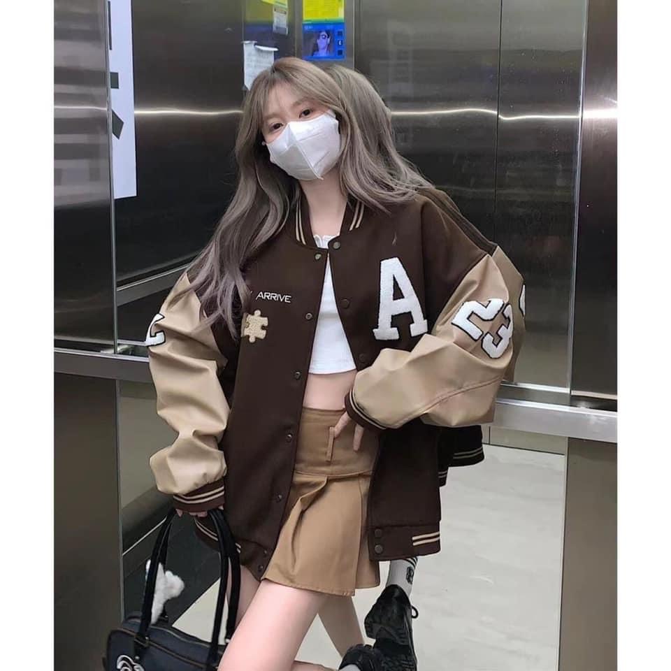 Áo Khoác Bomber Varsity Tay Da Chữ A Thêu Màu Nâu Phong Cách Hàn Quốc Thời Trang Unisex