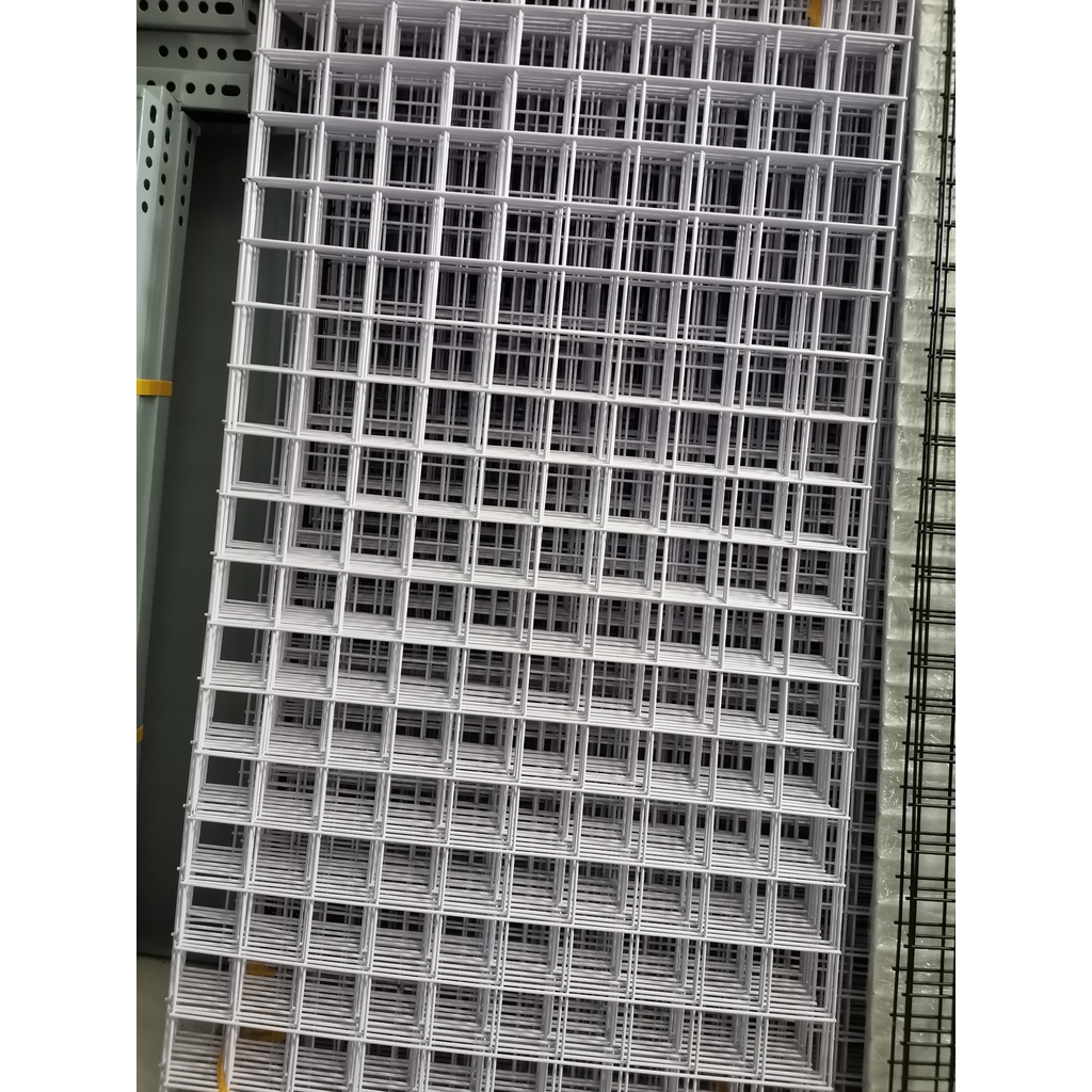 Tấm lưới ô vuông treo phụ kiện 50cm x 1m trang trí nhà cửa