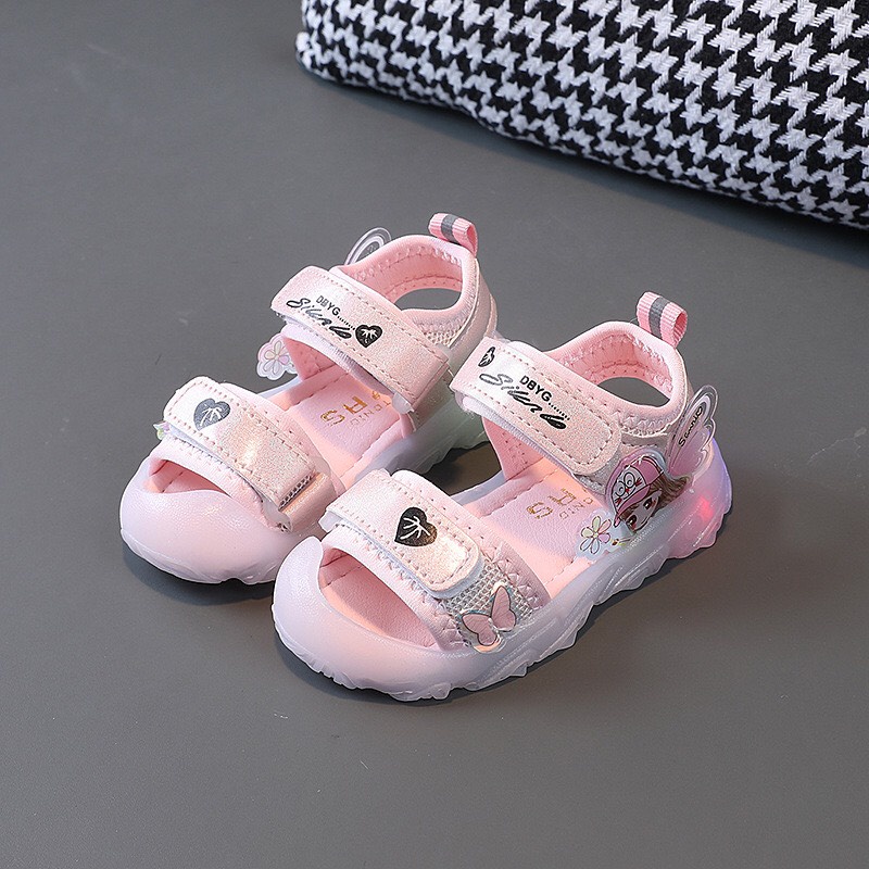 Sandal bé gái - dép quai hậu cho bé chống vấp quai vải có đèn led hình cô gái hàng chính hãng QC Babybees led1986