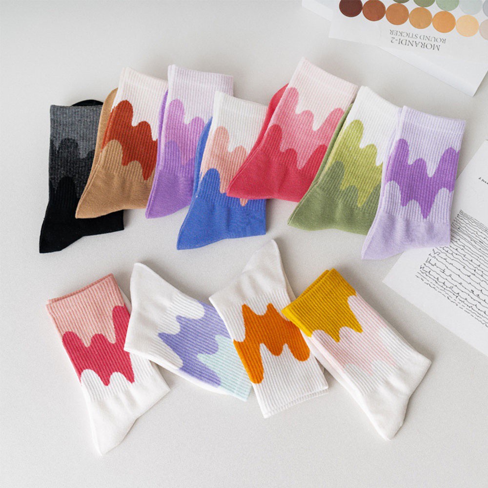 1 Đôi Vớ Cotton Cổ Trung Màu Gradient Thời Trang Cho Nữ
