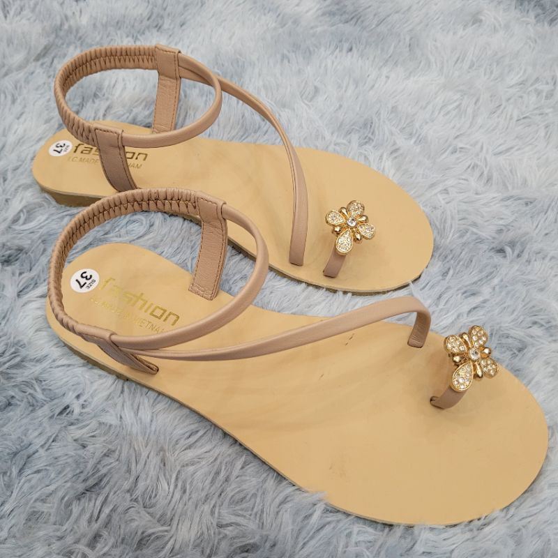 Dép sandal xỏ ngón đính đá