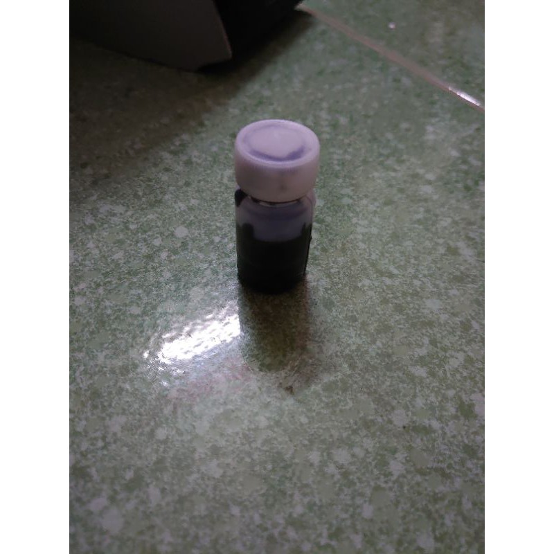 Keo đen chuyên dùng dán gân loa, mũi loa độ dính tốt.