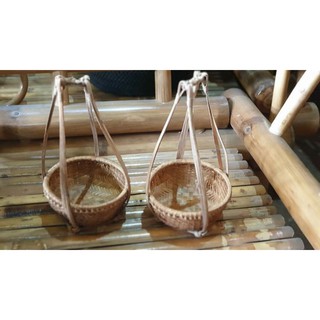 Quang gánh tre trang trí, đựng món ăn