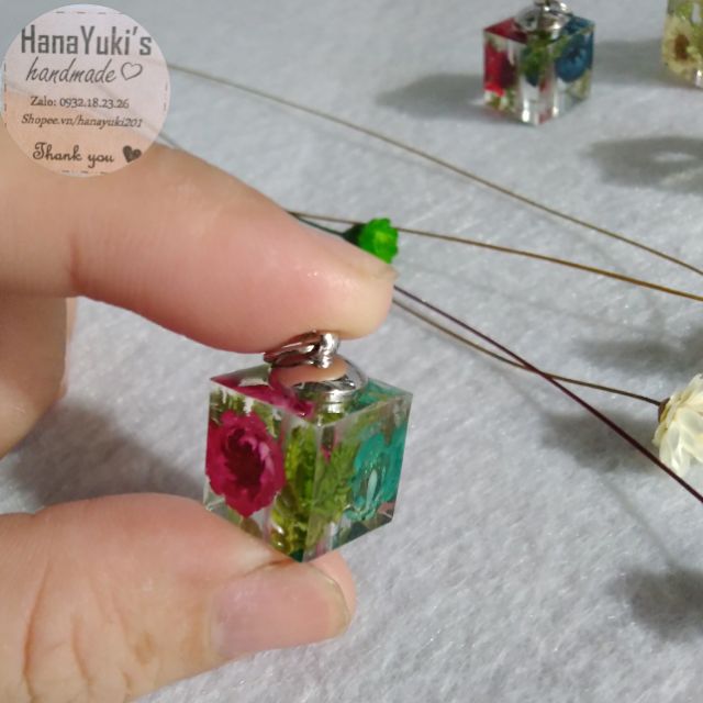 Hộp 20 -25 Hoa khô Glixia tự nhiên dùng trong Resin,  diy, thiệp, ..v..v..v...