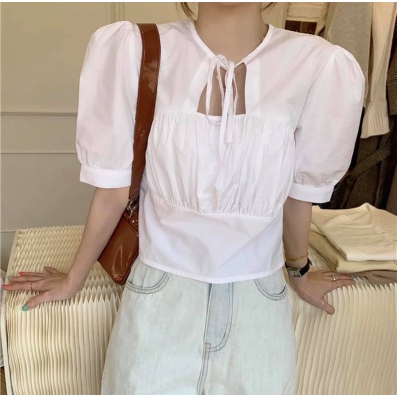 Áo croptop nhún thân trắng/xanh | BigBuy360 - bigbuy360.vn