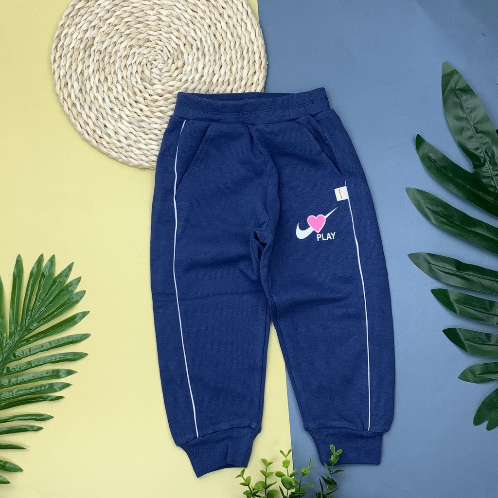 Quần nỉ da cá dày, dài in hình trái tim, viền lé bé trai, bé gái size 9-14T, cho bạn từ 26-40kg. Chất nỉ da cá dày ấm