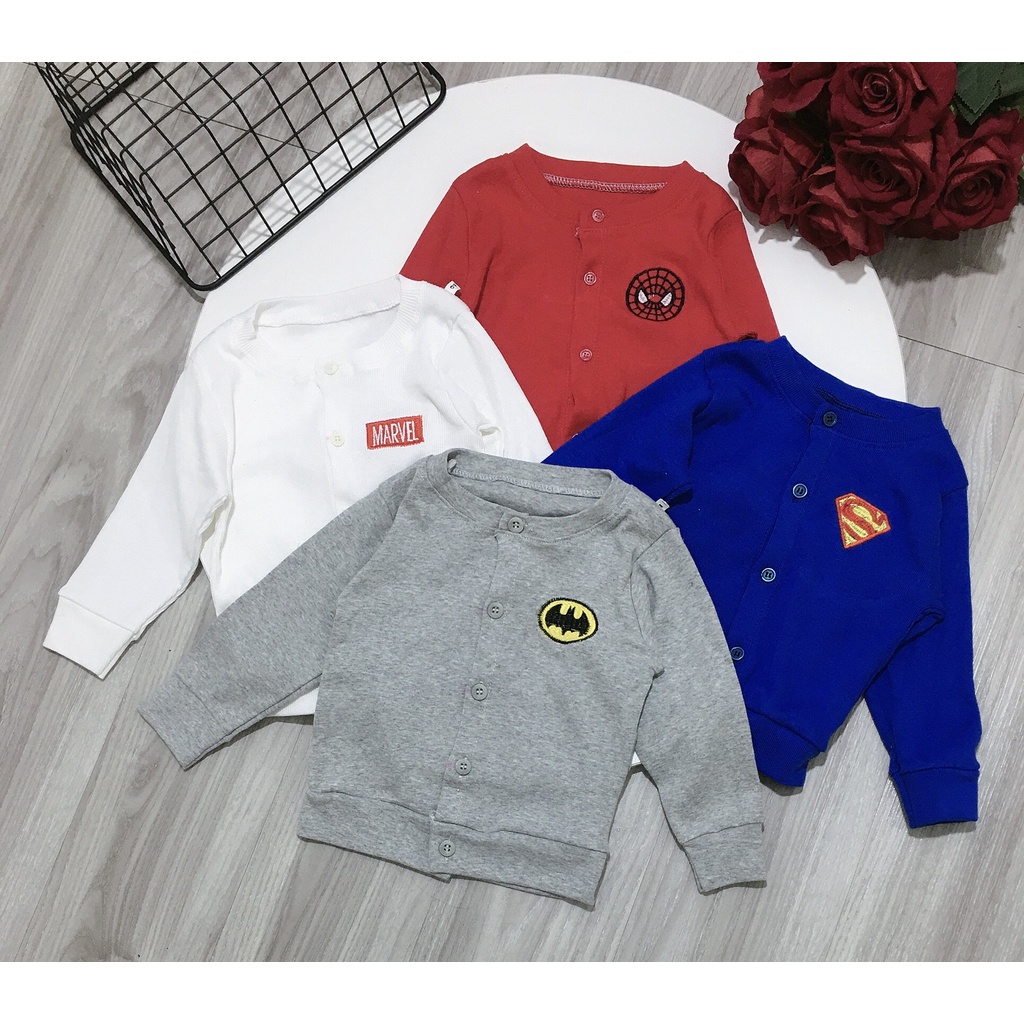 Áo khoác cadigan len thêu siêu nhân cho bé cực ngầu