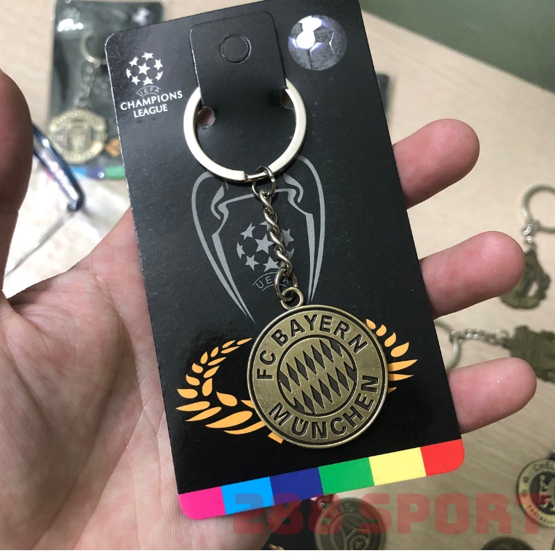 Móc khóa kim loại in nổi logo 2 mặt câu lạc bộ Bayern Munich