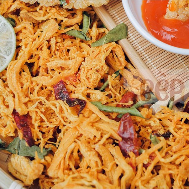 Khô Gà Lá Chanh Loại 1 Siêu Ngon - Bếp Của Ngoại HT | BigBuy360 - bigbuy360.vn