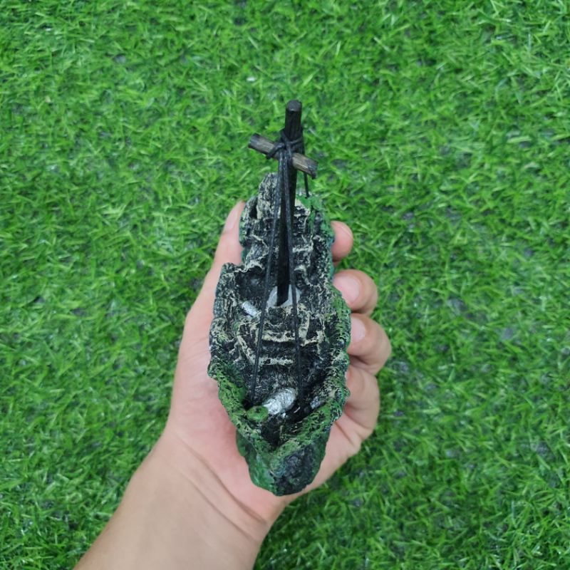 Mô hình tàu thuyền đắm Size vừa  -Thuyền đắm - Trang trí bể cá - Trang trí hồ thủy sinh - Tiểu cảnh trang trí bể cá