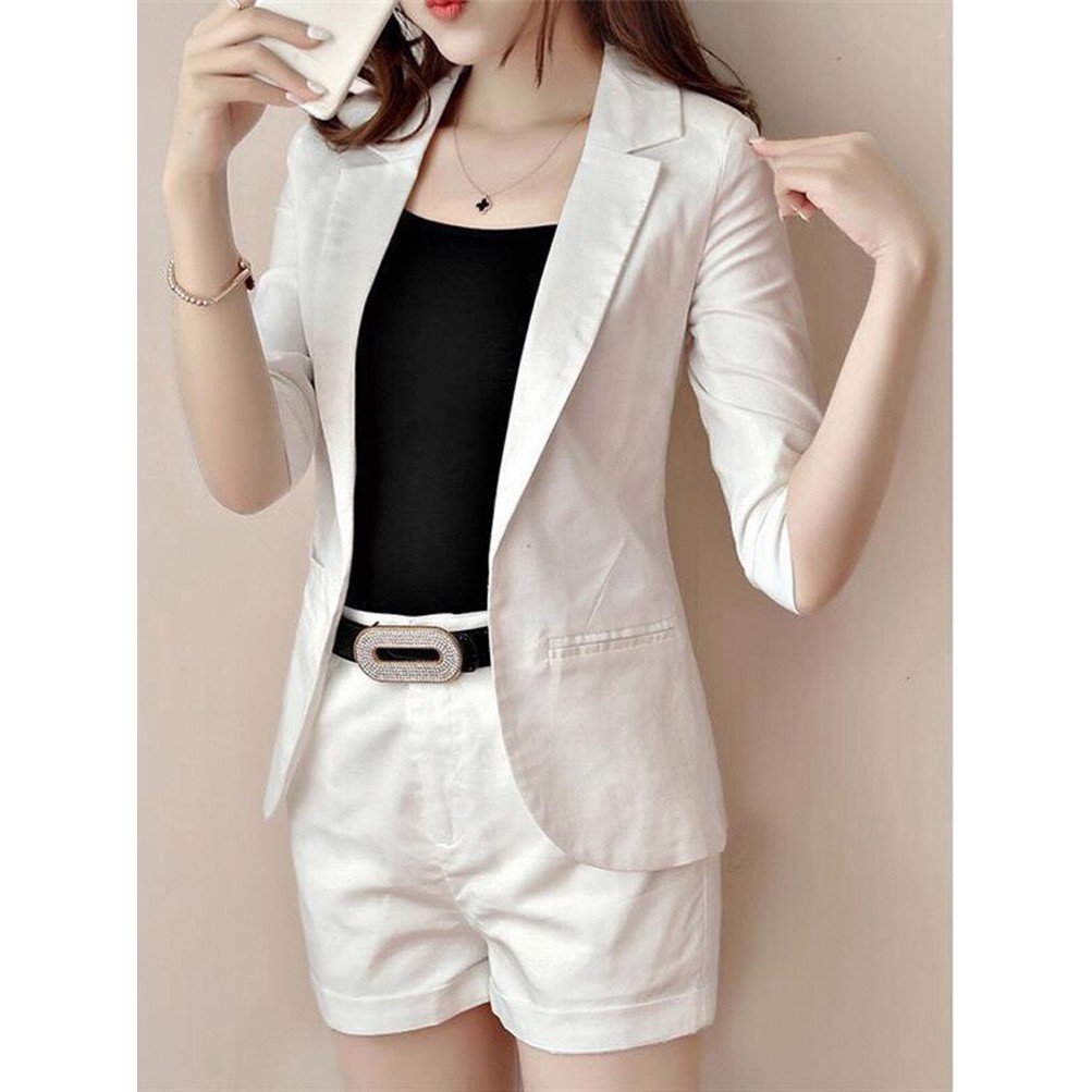 Set áo vest tay lỡ quần ngắn và áo trong phong cách thanh lịch