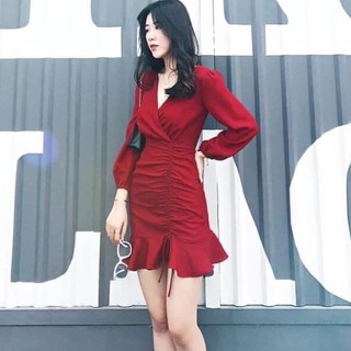 Đầm đuôi cá cổ V