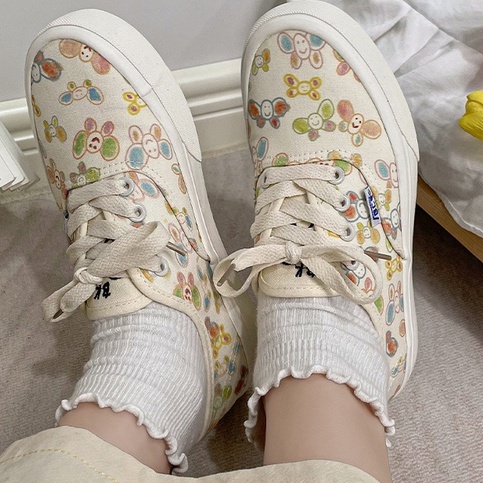 Giày vải dây buộc họa tiết hoa xinh đáng yêu