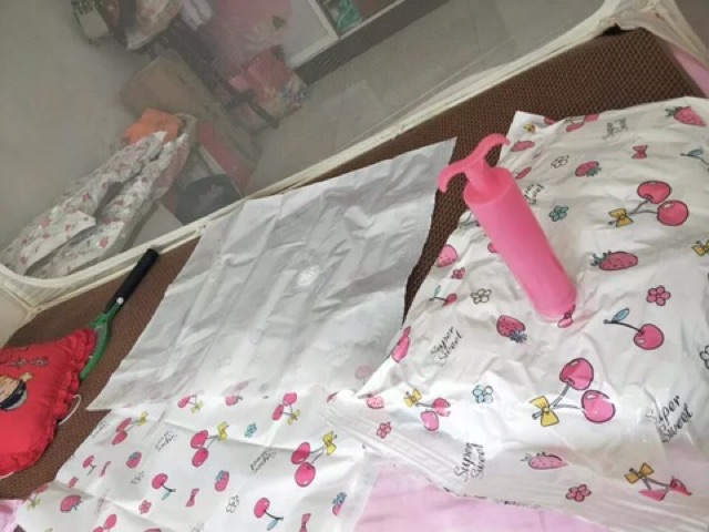 Túi hút chân không và bơm tay bán lẻ