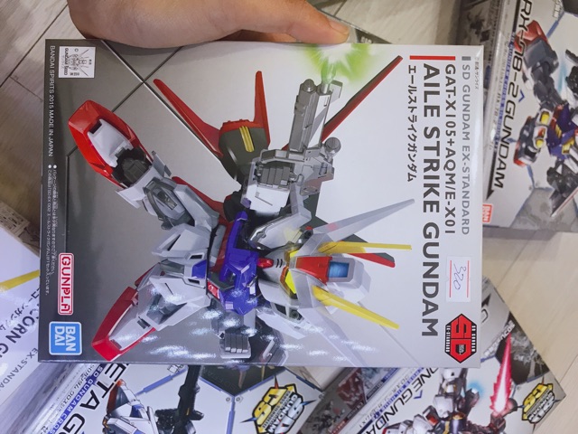 Gundam mô hình lắp ráp gồm ảnh thật