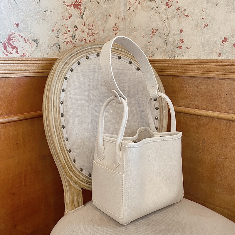 IELGY Túi Đeo Vai Sức Chứa Lớn Dễ Phối Đồ Thời Trang Cho Nữ