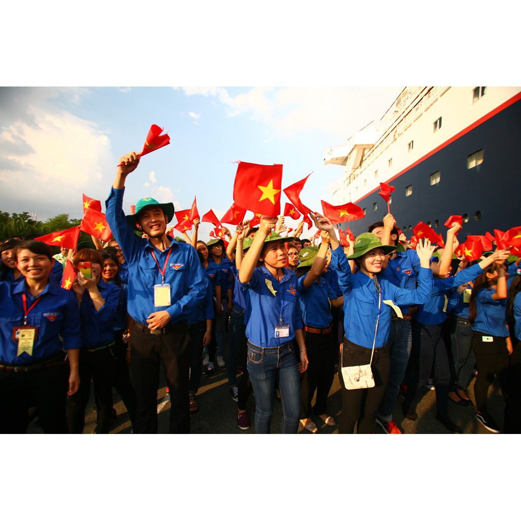 5 cờ vẫy cầm tay giá rẻ