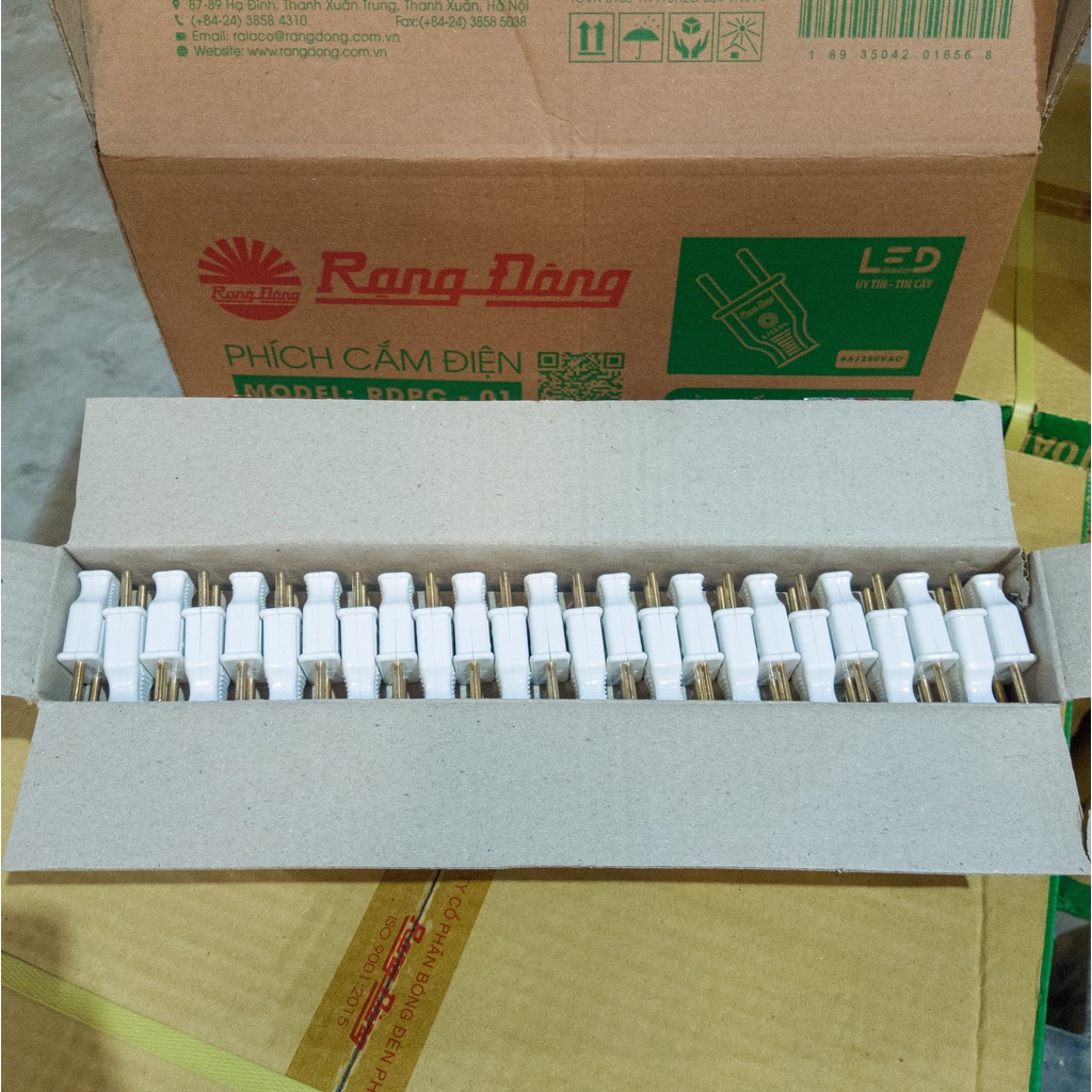 Phích cắm điện Rạng Đông PL-01