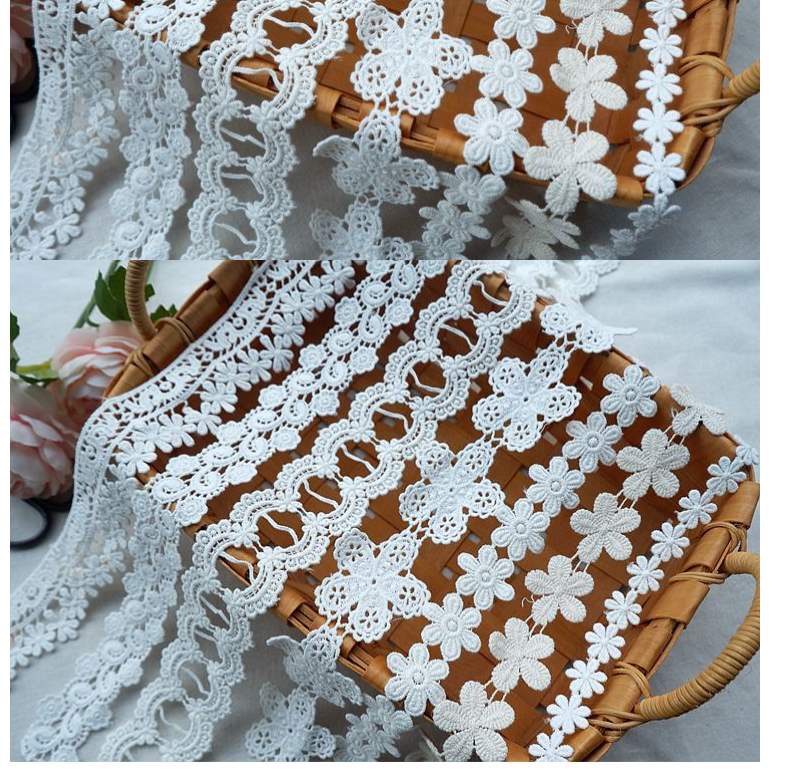 Miếng vải cotton thêu ren hoa 1.6cm tiện lợi