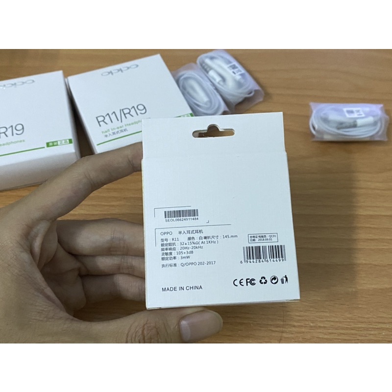 Tai Nghe Điện Thoại OPPO R11/R19 Cổng 3.5mm Có Mic Thoại Âm Hay Bass Ấm, Hàng Fullbox, Freeship - BH 6 tháng