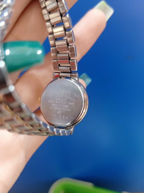 Đồng hồ nữ vàng demi Seiko avenue (USED)